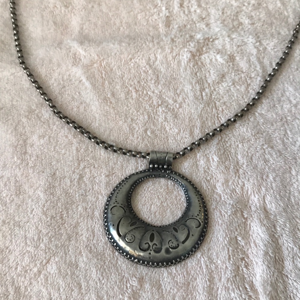 Cool Long engraved metal necklace - Picture 8 of 8